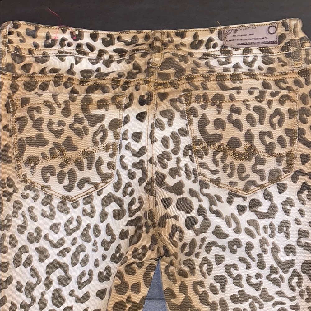 Almost Famous Size 5 Brown Tan Leopard Print Straight Leg Jeans - Picture 7 of 13